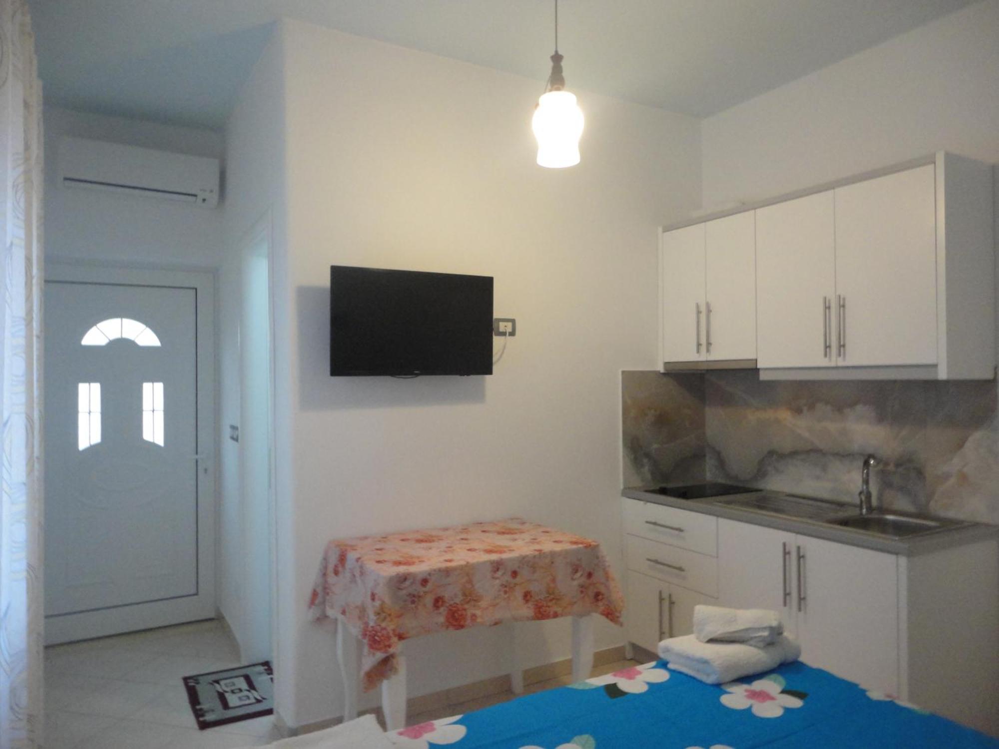 Oruci Apartments Ksamil Exterior foto